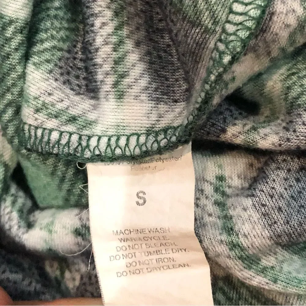 n/a cozy green